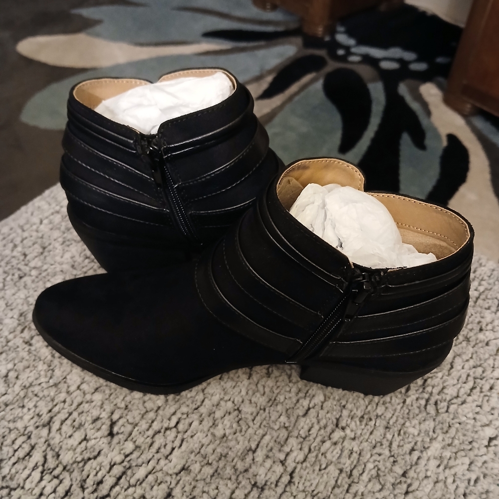 Life Stride Black Ankle Booties with Side Zippers